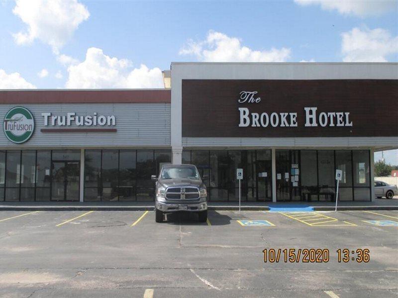 The Brooke Hotel Brookshire Exterior photo