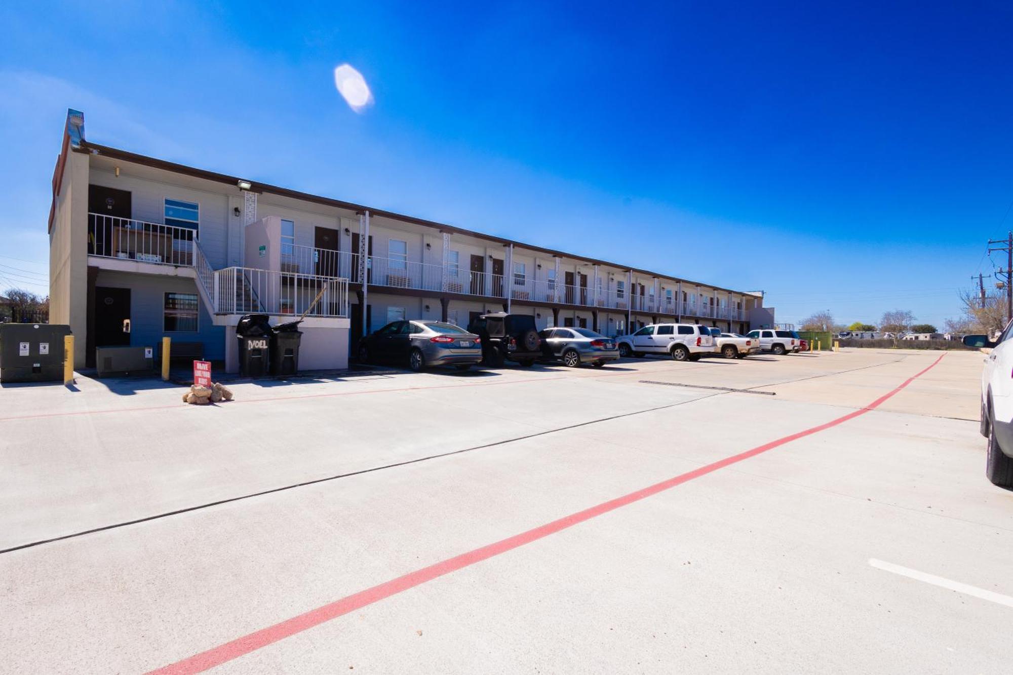 The Brooke Hotel Brookshire Exterior photo